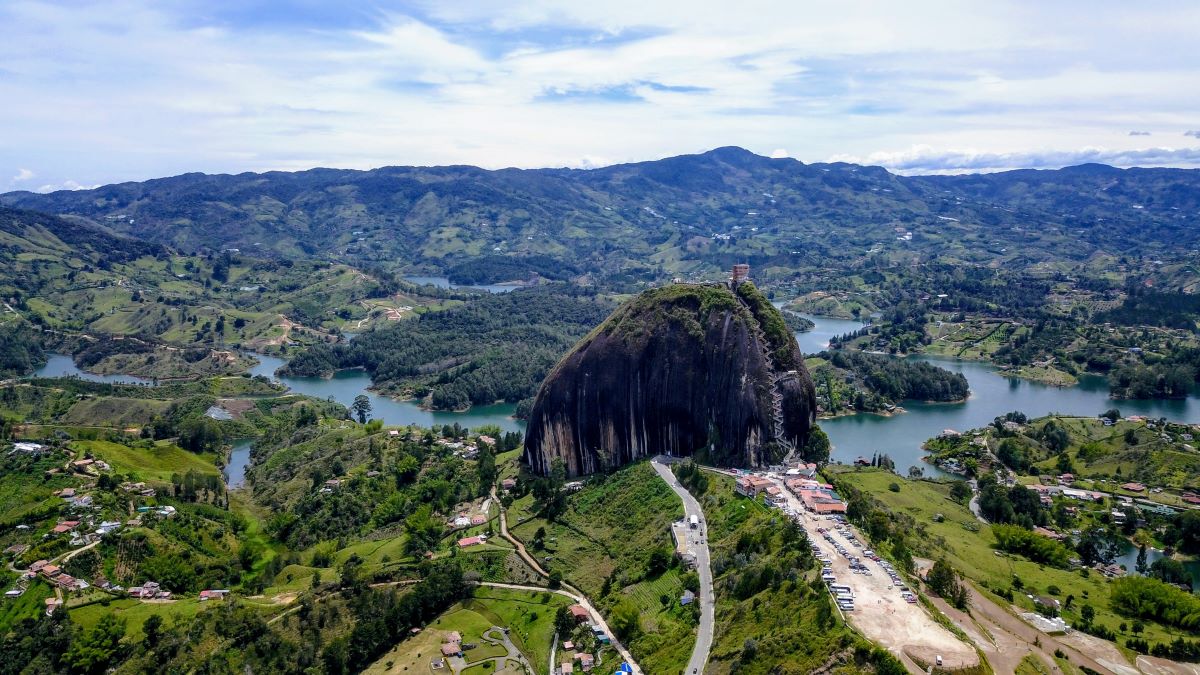 GUATAPE EN EL PEÑOL